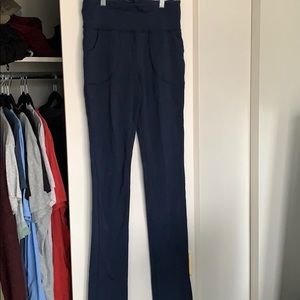 Lululemon Navy Skinny Groove Pant